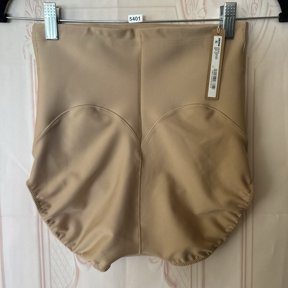 NWT SKIMS Body Core Sculpt Butt Lifting Brief In Clay Size M $74